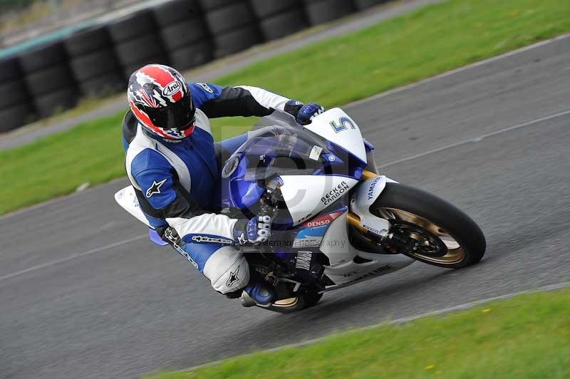 Motorcycle action photographs;cadwell;cadwell park photographs;event digital images;eventdigitalimages;motor racing louth lincolnshire;no limits trackdays;peter wileman photography;trackday;trackday digital images;trackday photos