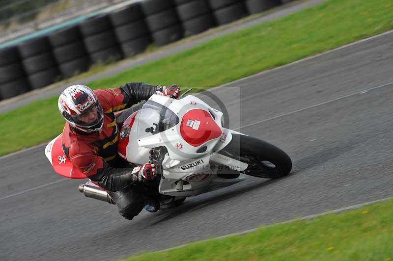 Motorcycle action photographs;cadwell;cadwell park photographs;event digital images;eventdigitalimages;motor racing louth lincolnshire;no limits trackdays;peter wileman photography;trackday;trackday digital images;trackday photos