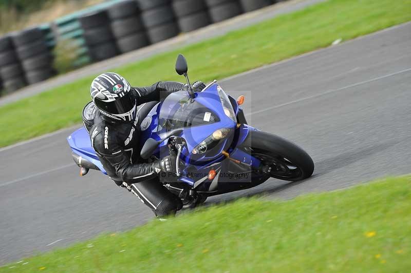 Motorcycle action photographs;cadwell;cadwell park photographs;event digital images;eventdigitalimages;motor racing louth lincolnshire;no limits trackdays;peter wileman photography;trackday;trackday digital images;trackday photos