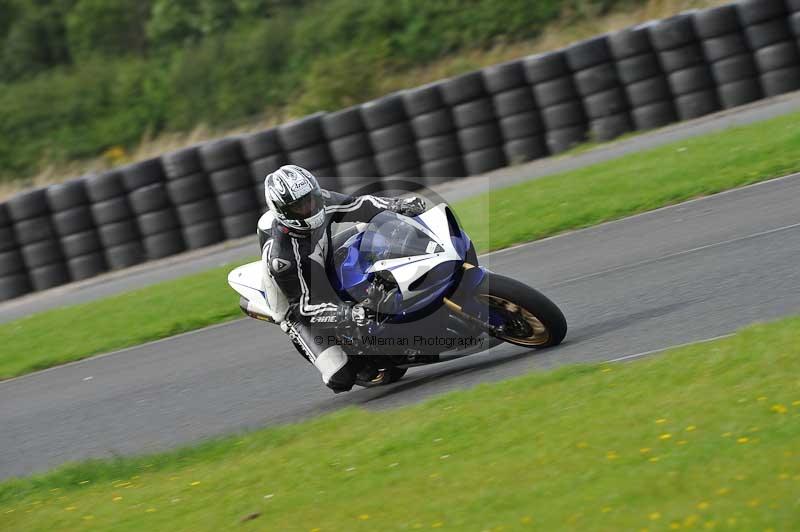 Motorcycle action photographs;cadwell;cadwell park photographs;event digital images;eventdigitalimages;motor racing louth lincolnshire;no limits trackdays;peter wileman photography;trackday;trackday digital images;trackday photos