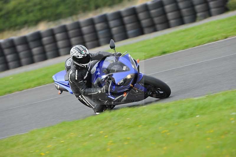 Motorcycle action photographs;cadwell;cadwell park photographs;event digital images;eventdigitalimages;motor racing louth lincolnshire;no limits trackdays;peter wileman photography;trackday;trackday digital images;trackday photos