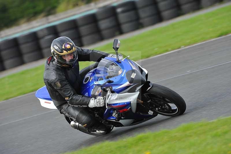 Motorcycle action photographs;cadwell;cadwell park photographs;event digital images;eventdigitalimages;motor racing louth lincolnshire;no limits trackdays;peter wileman photography;trackday;trackday digital images;trackday photos
