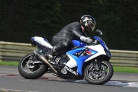 Motorcycle-action-photographs;cadwell;cadwell-park-photographs;event-digital-images;eventdigitalimages;motor-racing-louth-lincolnshire;no-limits-trackdays;peter-wileman-photography;trackday;trackday-digital-images;trackday-photos