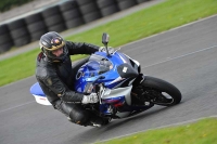 Motorcycle-action-photographs;cadwell;cadwell-park-photographs;event-digital-images;eventdigitalimages;motor-racing-louth-lincolnshire;no-limits-trackdays;peter-wileman-photography;trackday;trackday-digital-images;trackday-photos