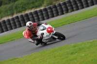 Motorcycle-action-photographs;cadwell;cadwell-park-photographs;event-digital-images;eventdigitalimages;motor-racing-louth-lincolnshire;no-limits-trackdays;peter-wileman-photography;trackday;trackday-digital-images;trackday-photos