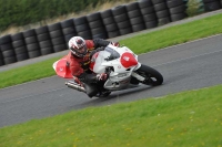Motorcycle-action-photographs;cadwell;cadwell-park-photographs;event-digital-images;eventdigitalimages;motor-racing-louth-lincolnshire;no-limits-trackdays;peter-wileman-photography;trackday;trackday-digital-images;trackday-photos