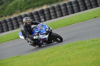 Motorcycle-action-photographs;cadwell;cadwell-park-photographs;event-digital-images;eventdigitalimages;motor-racing-louth-lincolnshire;no-limits-trackdays;peter-wileman-photography;trackday;trackday-digital-images;trackday-photos
