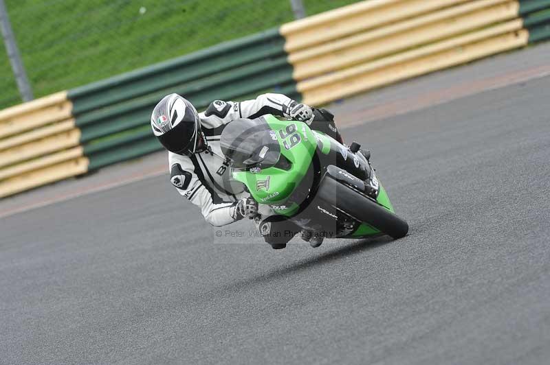 Motorcycle action photographs;cadwell;cadwell park photographs;event digital images;eventdigitalimages;motor racing louth lincolnshire;no limits trackdays;peter wileman photography;trackday;trackday digital images;trackday photos