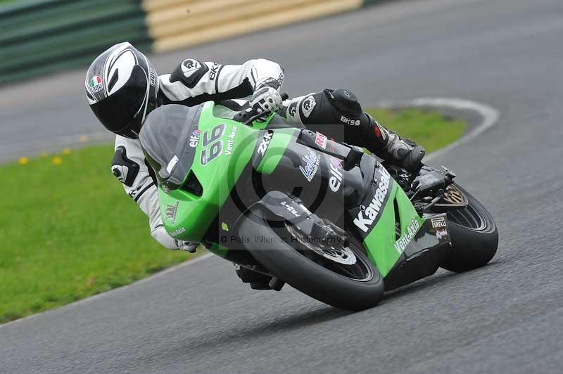 Motorcycle action photographs;cadwell;cadwell park photographs;event digital images;eventdigitalimages;motor racing louth lincolnshire;no limits trackdays;peter wileman photography;trackday;trackday digital images;trackday photos