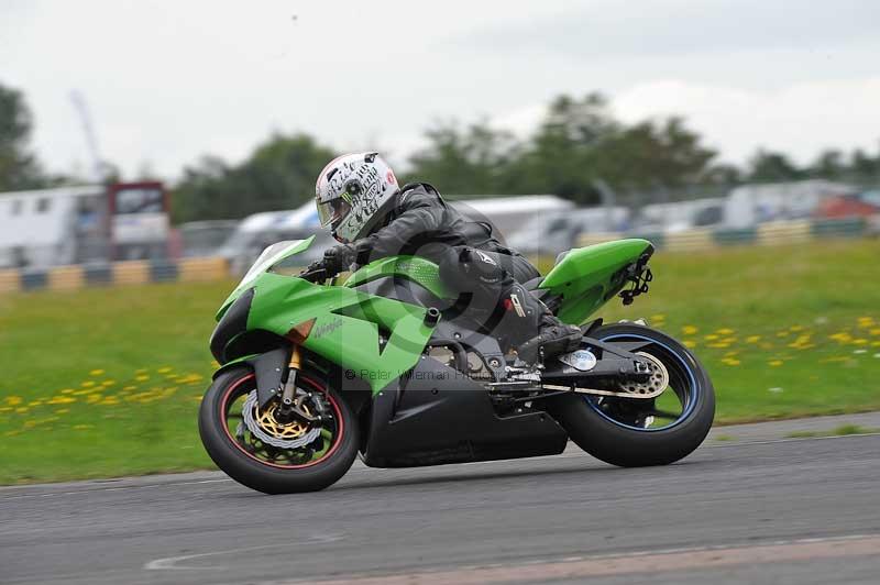 Motorcycle action photographs;cadwell;cadwell park photographs;event digital images;eventdigitalimages;motor racing louth lincolnshire;no limits trackdays;peter wileman photography;trackday;trackday digital images;trackday photos