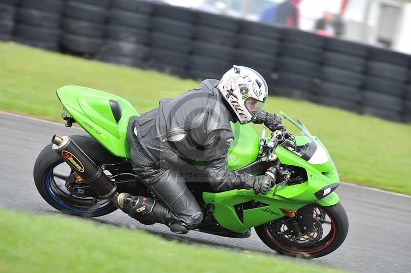 Motorcycle action photographs;cadwell;cadwell park photographs;event digital images;eventdigitalimages;motor racing louth lincolnshire;no limits trackdays;peter wileman photography;trackday;trackday digital images;trackday photos