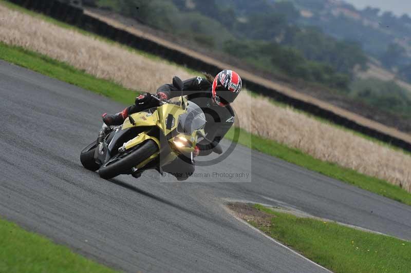 Motorcycle action photographs;cadwell;cadwell park photographs;event digital images;eventdigitalimages;motor racing louth lincolnshire;no limits trackdays;peter wileman photography;trackday;trackday digital images;trackday photos