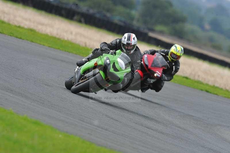 Motorcycle action photographs;cadwell;cadwell park photographs;event digital images;eventdigitalimages;motor racing louth lincolnshire;no limits trackdays;peter wileman photography;trackday;trackday digital images;trackday photos