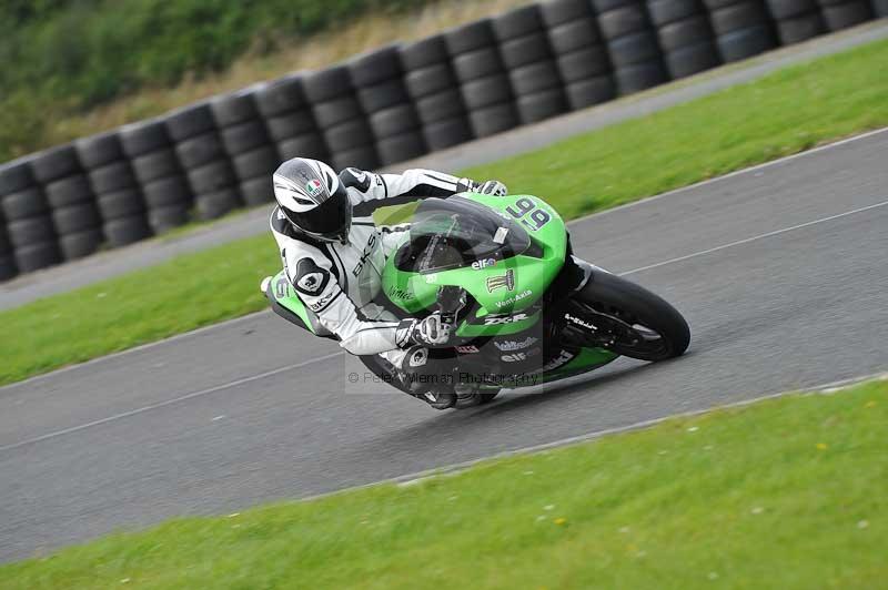Motorcycle action photographs;cadwell;cadwell park photographs;event digital images;eventdigitalimages;motor racing louth lincolnshire;no limits trackdays;peter wileman photography;trackday;trackday digital images;trackday photos