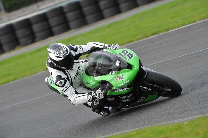 Motorcycle action photographs;cadwell;cadwell park photographs;event digital images;eventdigitalimages;motor racing louth lincolnshire;no limits trackdays;peter wileman photography;trackday;trackday digital images;trackday photos