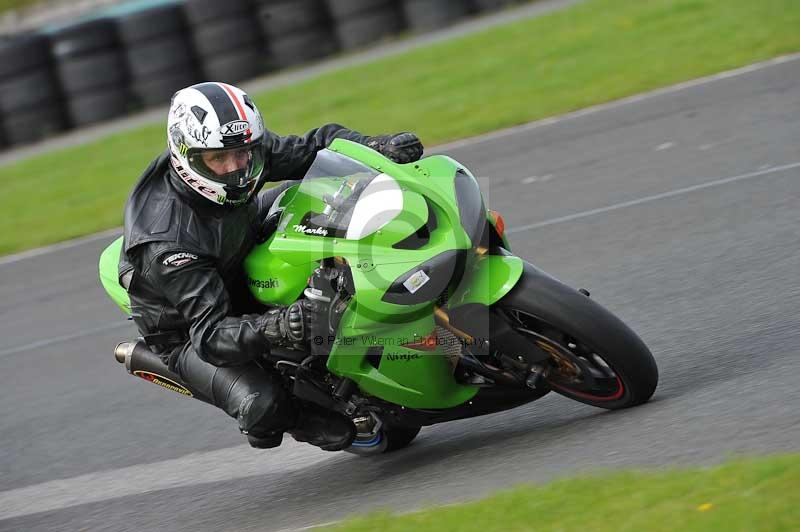 Motorcycle action photographs;cadwell;cadwell park photographs;event digital images;eventdigitalimages;motor racing louth lincolnshire;no limits trackdays;peter wileman photography;trackday;trackday digital images;trackday photos