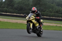 Motorcycle-action-photographs;cadwell;cadwell-park-photographs;event-digital-images;eventdigitalimages;motor-racing-louth-lincolnshire;no-limits-trackdays;peter-wileman-photography;trackday;trackday-digital-images;trackday-photos