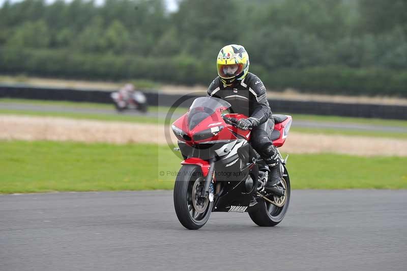 Motorcycle action photographs;cadwell;cadwell park photographs;event digital images;eventdigitalimages;motor racing louth lincolnshire;no limits trackdays;peter wileman photography;trackday;trackday digital images;trackday photos