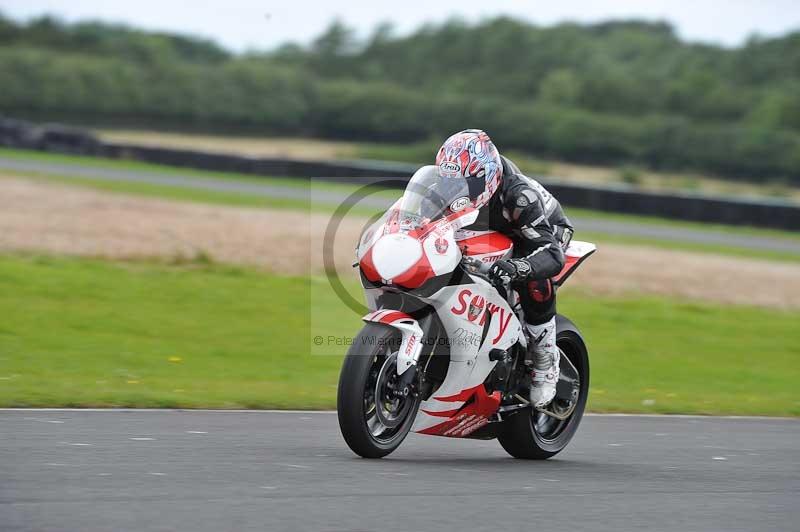 Motorcycle action photographs;cadwell;cadwell park photographs;event digital images;eventdigitalimages;motor racing louth lincolnshire;no limits trackdays;peter wileman photography;trackday;trackday digital images;trackday photos