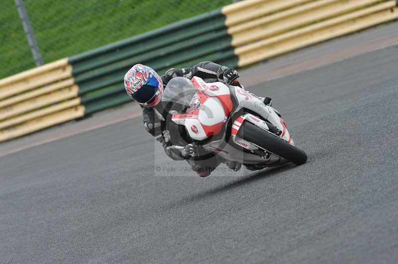 Motorcycle action photographs;cadwell;cadwell park photographs;event digital images;eventdigitalimages;motor racing louth lincolnshire;no limits trackdays;peter wileman photography;trackday;trackday digital images;trackday photos