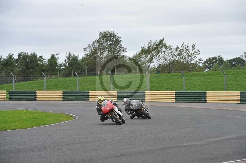 Motorcycle action photographs;cadwell;cadwell park photographs;event digital images;eventdigitalimages;motor racing louth lincolnshire;no limits trackdays;peter wileman photography;trackday;trackday digital images;trackday photos