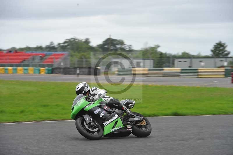 Motorcycle action photographs;cadwell;cadwell park photographs;event digital images;eventdigitalimages;motor racing louth lincolnshire;no limits trackdays;peter wileman photography;trackday;trackday digital images;trackday photos
