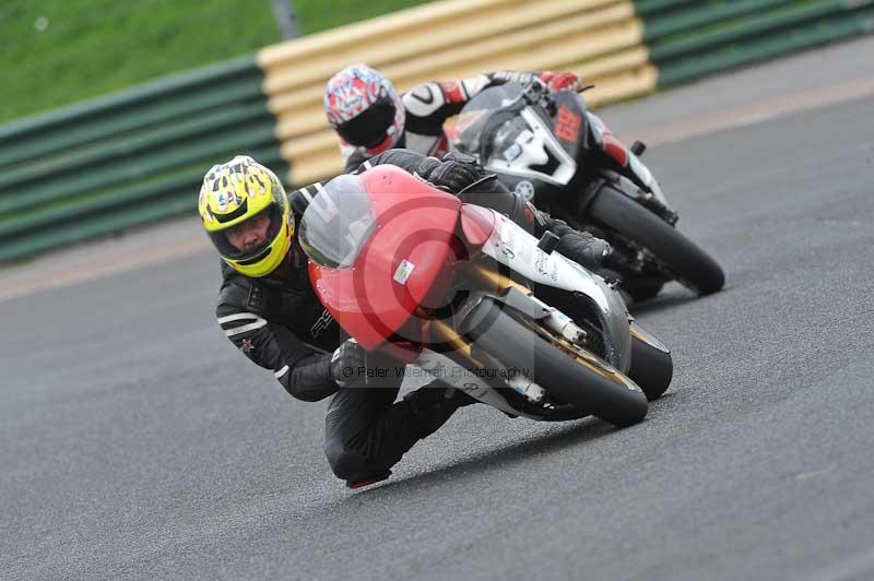 Motorcycle action photographs;cadwell;cadwell park photographs;event digital images;eventdigitalimages;motor racing louth lincolnshire;no limits trackdays;peter wileman photography;trackday;trackday digital images;trackday photos
