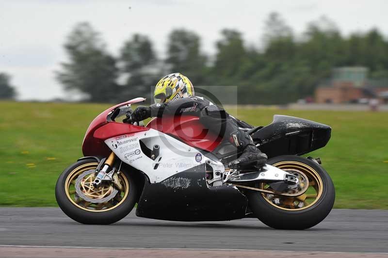 Motorcycle action photographs;cadwell;cadwell park photographs;event digital images;eventdigitalimages;motor racing louth lincolnshire;no limits trackdays;peter wileman photography;trackday;trackday digital images;trackday photos