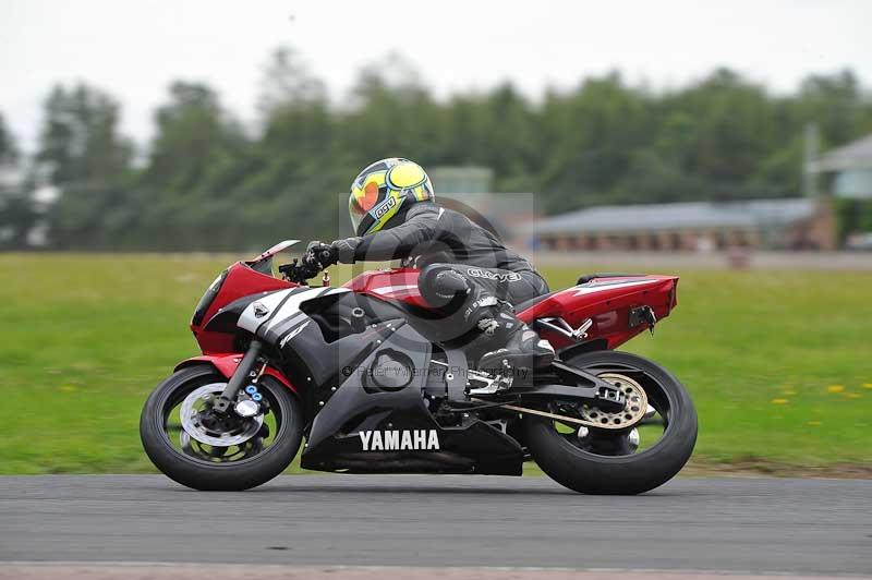 Motorcycle action photographs;cadwell;cadwell park photographs;event digital images;eventdigitalimages;motor racing louth lincolnshire;no limits trackdays;peter wileman photography;trackday;trackday digital images;trackday photos