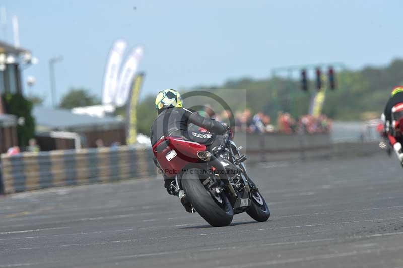Motorcycle action photographs;cadwell;cadwell park photographs;event digital images;eventdigitalimages;motor racing louth lincolnshire;no limits trackdays;peter wileman photography;trackday;trackday digital images;trackday photos