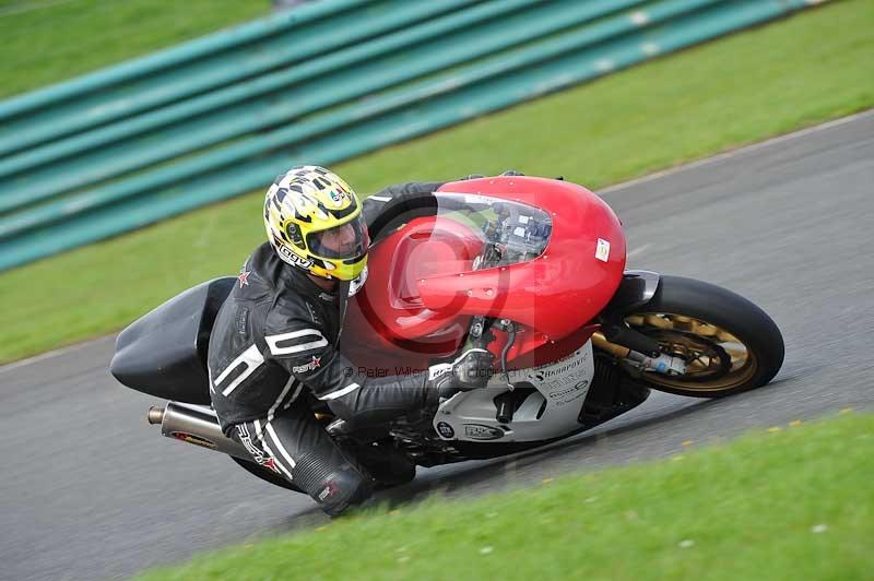 Motorcycle action photographs;cadwell;cadwell park photographs;event digital images;eventdigitalimages;motor racing louth lincolnshire;no limits trackdays;peter wileman photography;trackday;trackday digital images;trackday photos