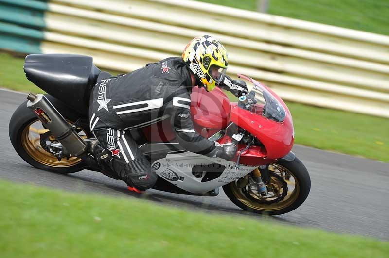 Motorcycle action photographs;cadwell;cadwell park photographs;event digital images;eventdigitalimages;motor racing louth lincolnshire;no limits trackdays;peter wileman photography;trackday;trackday digital images;trackday photos