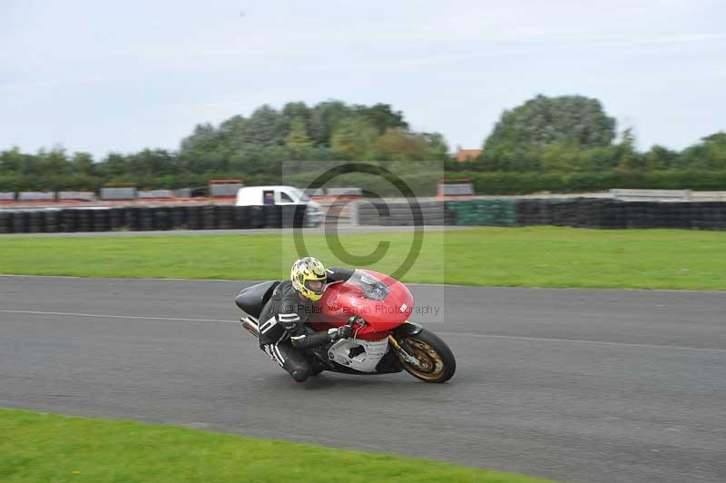 Motorcycle action photographs;cadwell;cadwell park photographs;event digital images;eventdigitalimages;motor racing louth lincolnshire;no limits trackdays;peter wileman photography;trackday;trackday digital images;trackday photos