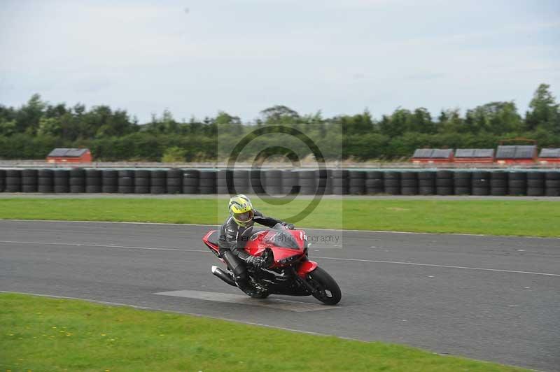 Motorcycle action photographs;cadwell;cadwell park photographs;event digital images;eventdigitalimages;motor racing louth lincolnshire;no limits trackdays;peter wileman photography;trackday;trackday digital images;trackday photos