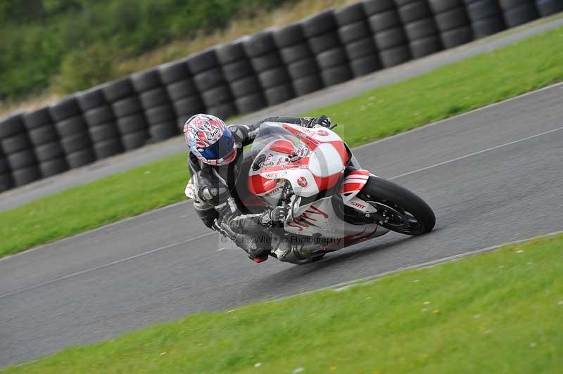 Motorcycle action photographs;cadwell;cadwell park photographs;event digital images;eventdigitalimages;motor racing louth lincolnshire;no limits trackdays;peter wileman photography;trackday;trackday digital images;trackday photos