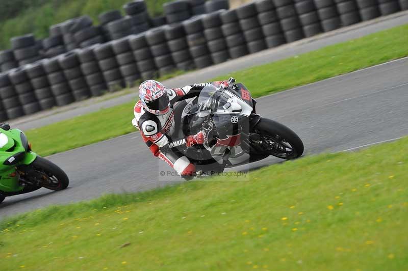 Motorcycle action photographs;cadwell;cadwell park photographs;event digital images;eventdigitalimages;motor racing louth lincolnshire;no limits trackdays;peter wileman photography;trackday;trackday digital images;trackday photos