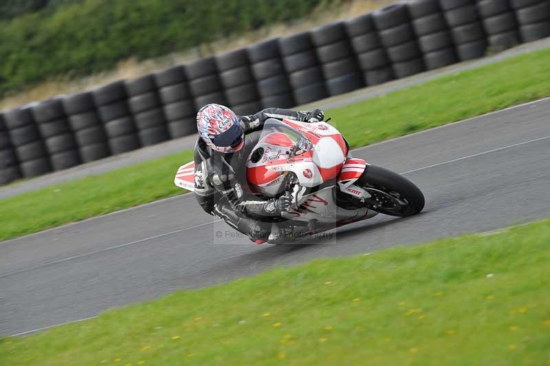 Motorcycle action photographs;cadwell;cadwell park photographs;event digital images;eventdigitalimages;motor racing louth lincolnshire;no limits trackdays;peter wileman photography;trackday;trackday digital images;trackday photos