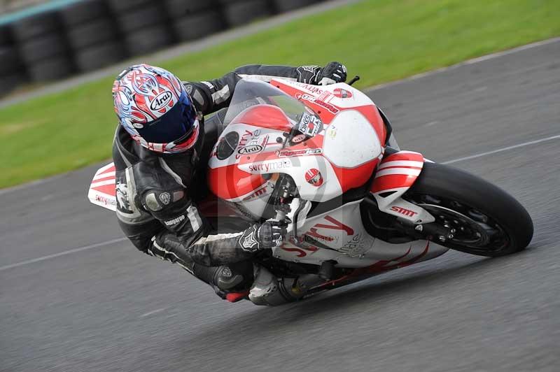 Motorcycle action photographs;cadwell;cadwell park photographs;event digital images;eventdigitalimages;motor racing louth lincolnshire;no limits trackdays;peter wileman photography;trackday;trackday digital images;trackday photos