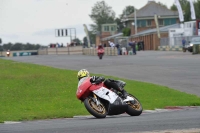 Motorcycle-action-photographs;cadwell;cadwell-park-photographs;event-digital-images;eventdigitalimages;motor-racing-louth-lincolnshire;no-limits-trackdays;peter-wileman-photography;trackday;trackday-digital-images;trackday-photos