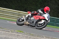 Motorcycle-action-photographs;cadwell;cadwell-park-photographs;event-digital-images;eventdigitalimages;motor-racing-louth-lincolnshire;no-limits-trackdays;peter-wileman-photography;trackday;trackday-digital-images;trackday-photos