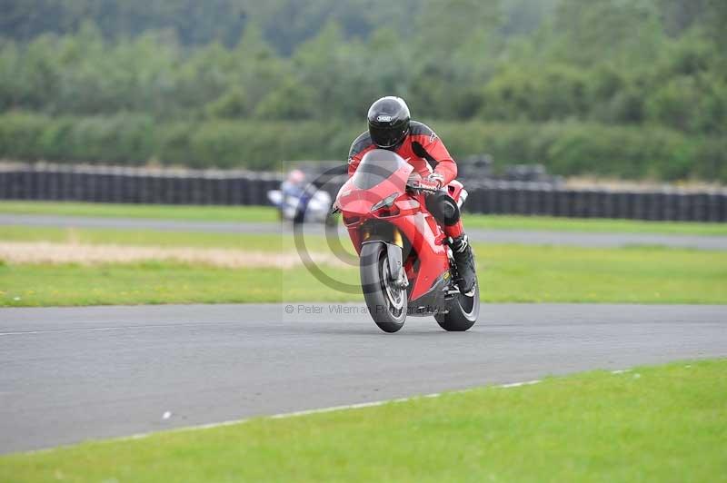 Motorcycle action photographs;cadwell;cadwell park photographs;event digital images;eventdigitalimages;motor racing louth lincolnshire;no limits trackdays;peter wileman photography;trackday;trackday digital images;trackday photos
