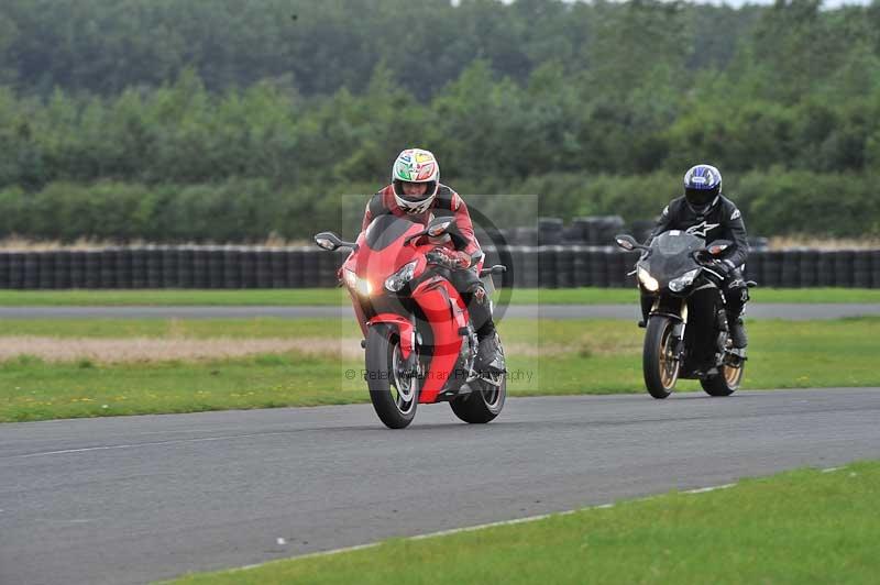 Motorcycle action photographs;cadwell;cadwell park photographs;event digital images;eventdigitalimages;motor racing louth lincolnshire;no limits trackdays;peter wileman photography;trackday;trackday digital images;trackday photos