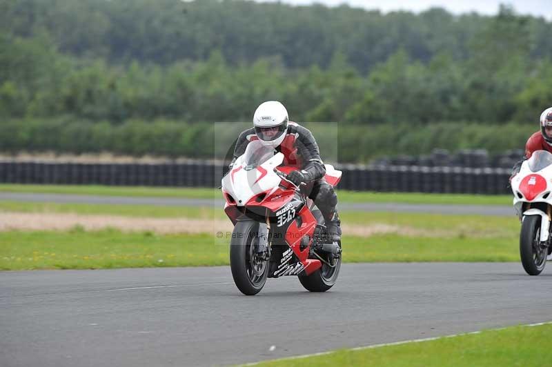 Motorcycle action photographs;cadwell;cadwell park photographs;event digital images;eventdigitalimages;motor racing louth lincolnshire;no limits trackdays;peter wileman photography;trackday;trackday digital images;trackday photos
