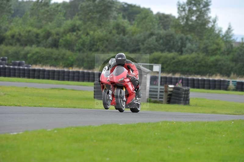 Motorcycle action photographs;cadwell;cadwell park photographs;event digital images;eventdigitalimages;motor racing louth lincolnshire;no limits trackdays;peter wileman photography;trackday;trackday digital images;trackday photos