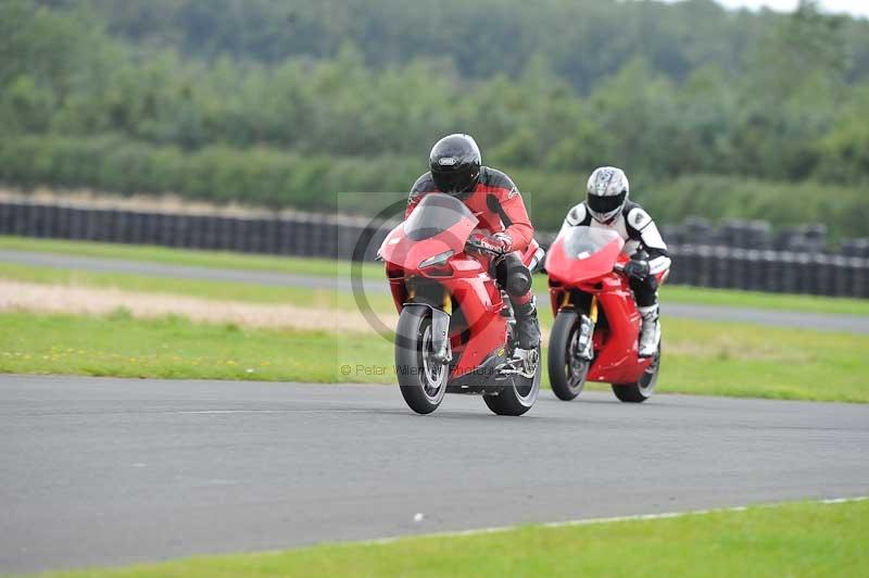 Motorcycle action photographs;cadwell;cadwell park photographs;event digital images;eventdigitalimages;motor racing louth lincolnshire;no limits trackdays;peter wileman photography;trackday;trackday digital images;trackday photos