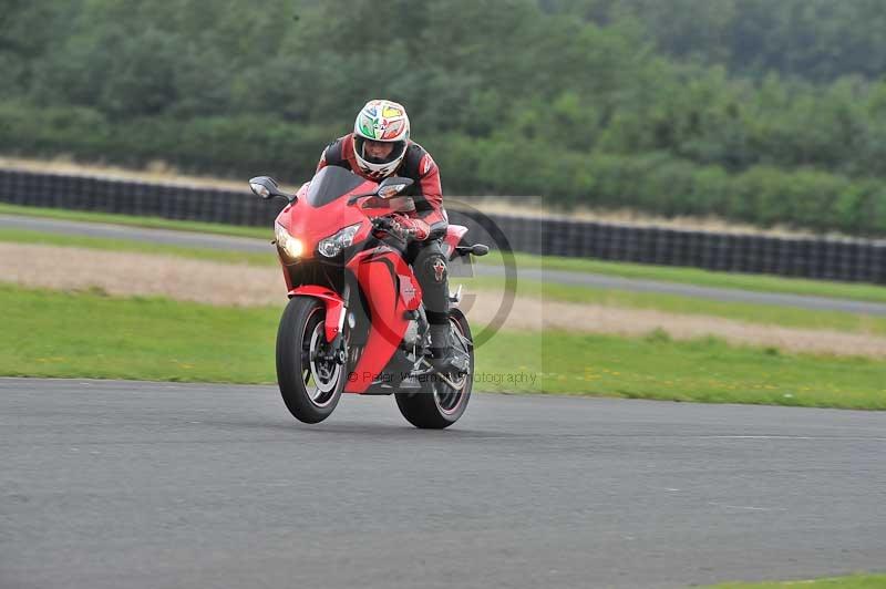 Motorcycle action photographs;cadwell;cadwell park photographs;event digital images;eventdigitalimages;motor racing louth lincolnshire;no limits trackdays;peter wileman photography;trackday;trackday digital images;trackday photos
