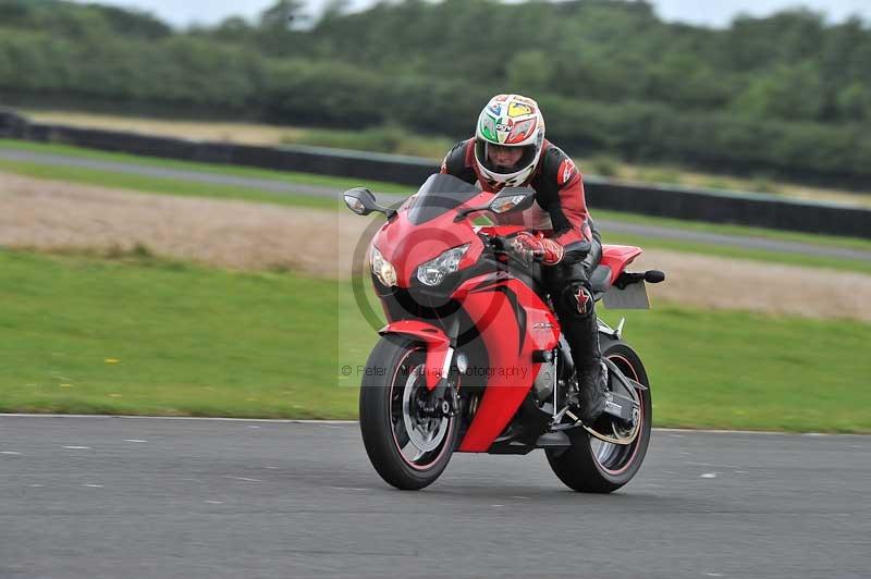 Motorcycle action photographs;cadwell;cadwell park photographs;event digital images;eventdigitalimages;motor racing louth lincolnshire;no limits trackdays;peter wileman photography;trackday;trackday digital images;trackday photos