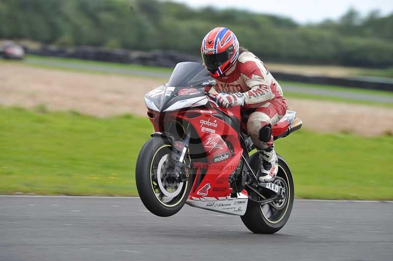 Motorcycle action photographs;cadwell;cadwell park photographs;event digital images;eventdigitalimages;motor racing louth lincolnshire;no limits trackdays;peter wileman photography;trackday;trackday digital images;trackday photos