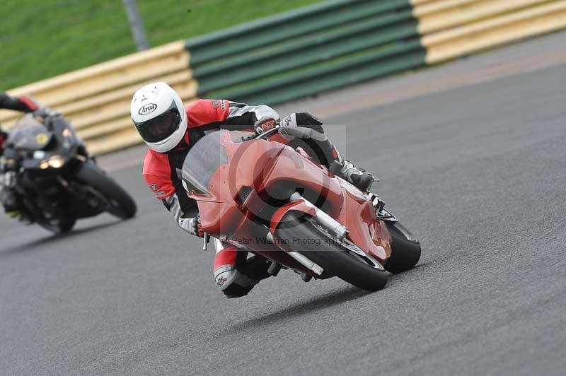 Motorcycle action photographs;cadwell;cadwell park photographs;event digital images;eventdigitalimages;motor racing louth lincolnshire;no limits trackdays;peter wileman photography;trackday;trackday digital images;trackday photos