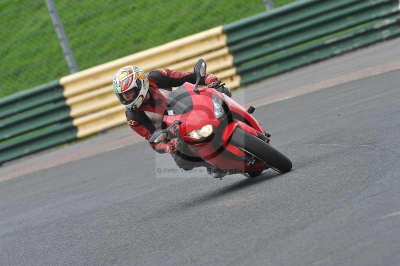 Motorcycle action photographs;cadwell;cadwell park photographs;event digital images;eventdigitalimages;motor racing louth lincolnshire;no limits trackdays;peter wileman photography;trackday;trackday digital images;trackday photos